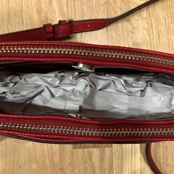 Rich red Dana Bachman leather purse - Picture 4 of 7